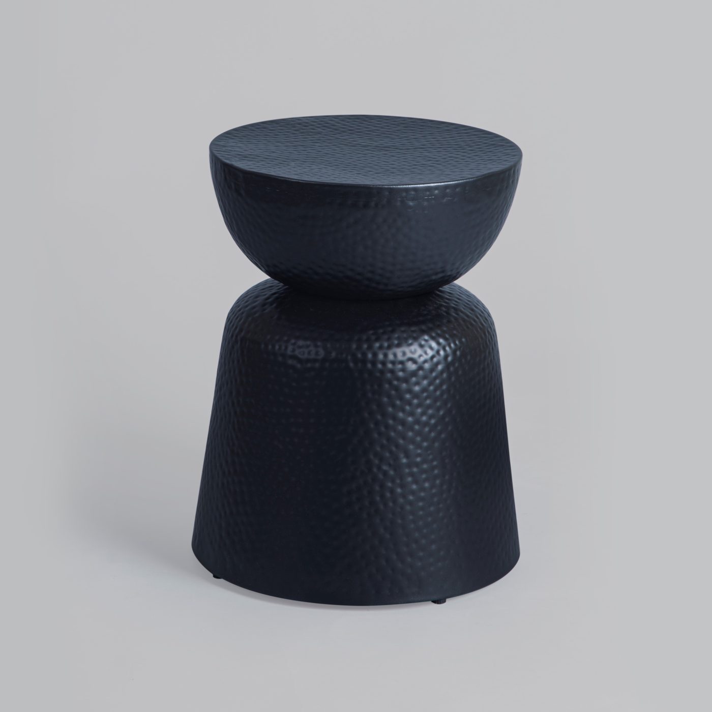 MUSHROOM SIDE TABLE - BLACK